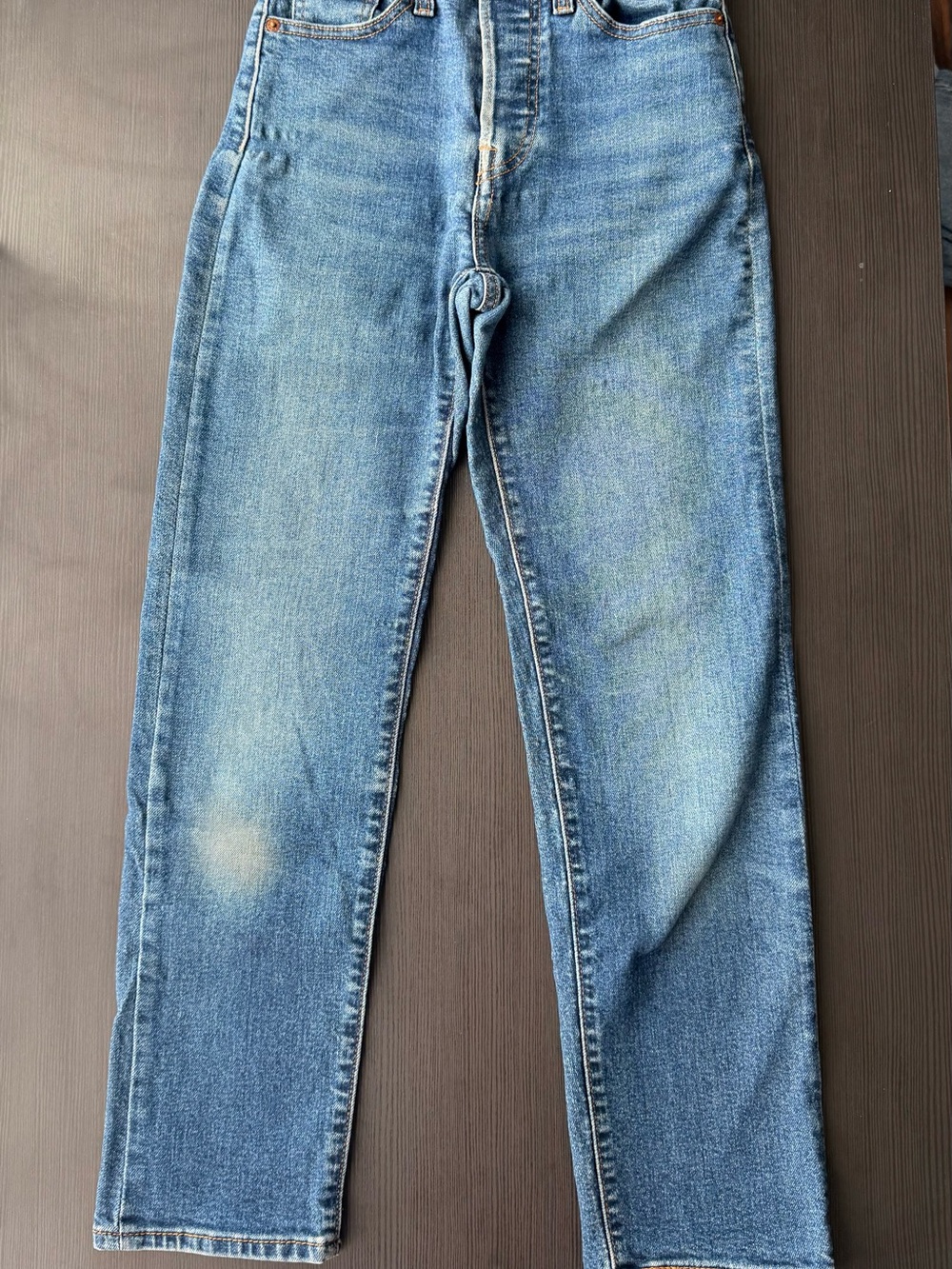 Levi’s Wedgie Straight Blue Jeans